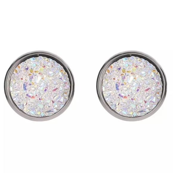 Jewelry - 🔴 5/$20  Druzy iridescent white earrings NEW
